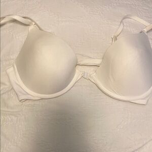 NWOT Elegant White Women's Front Closure Bra
